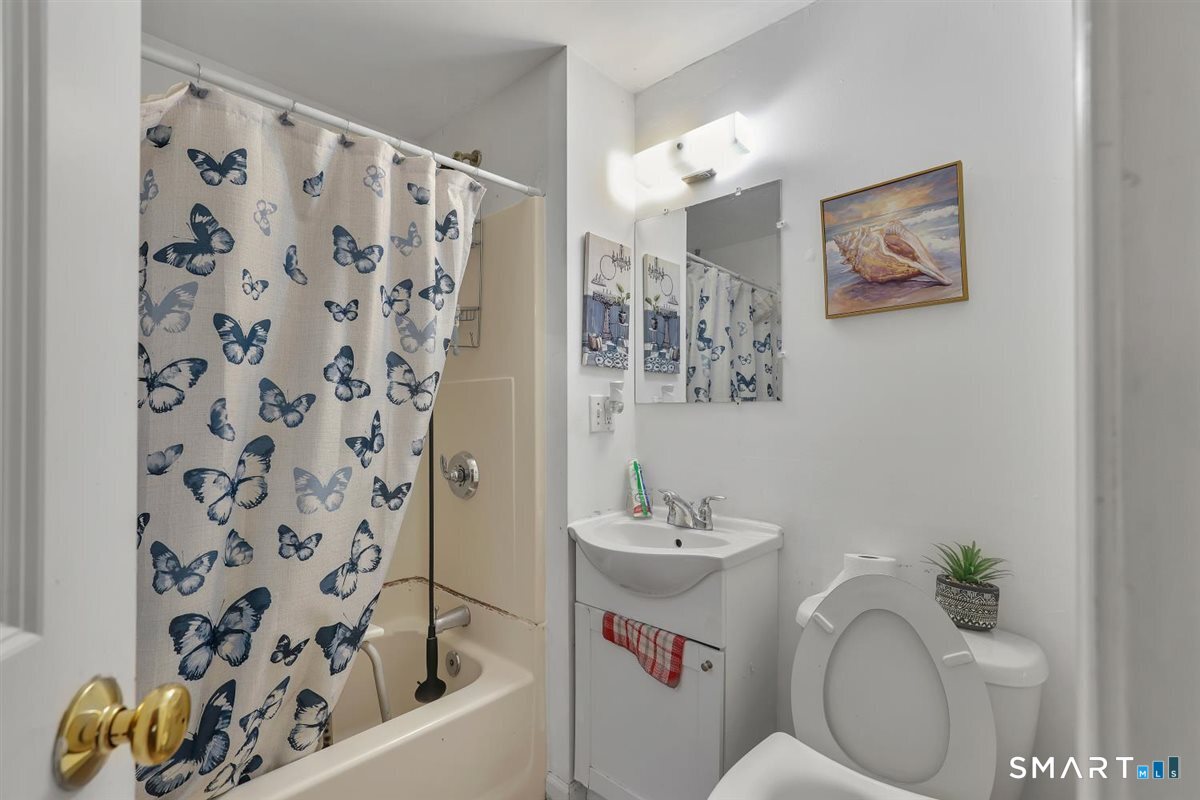 18 North 3rd Street Meriden, CT 06451 - Photo 6 of 32