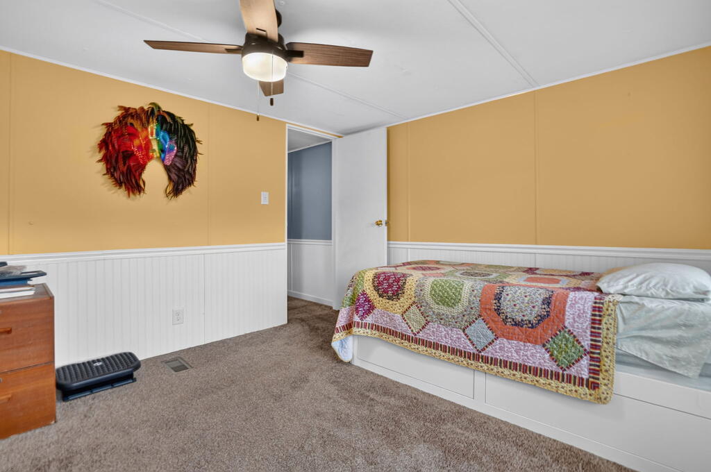 2410 Ridge Road Chincoteague, VA 23336 - Photo 25 of 37 Gallery Image 25