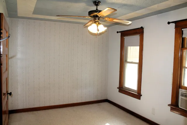 $224,900 | 2924 South Avenue, La Crosse, WI 54601