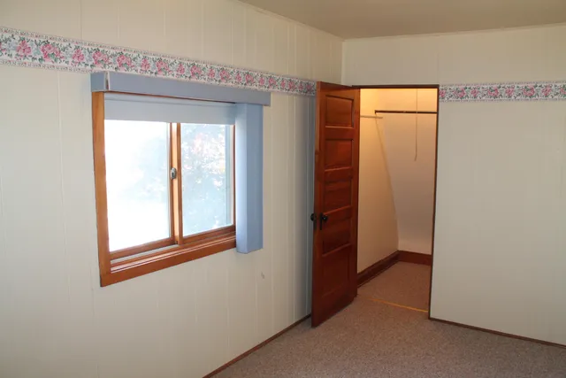 $224,900 | 2924 South Avenue, La Crosse, WI 54601