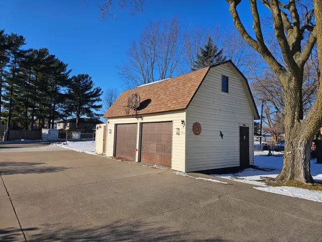 $224,900 | 2924 South Avenue, La Crosse, WI 54601