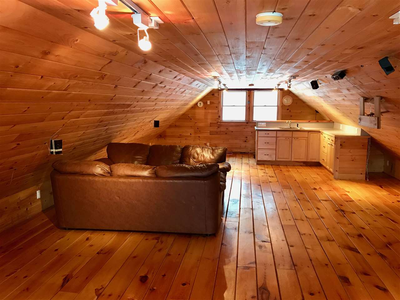 227 Spooner Road Pittsburg, NH 03592 - Photo 5 of 31