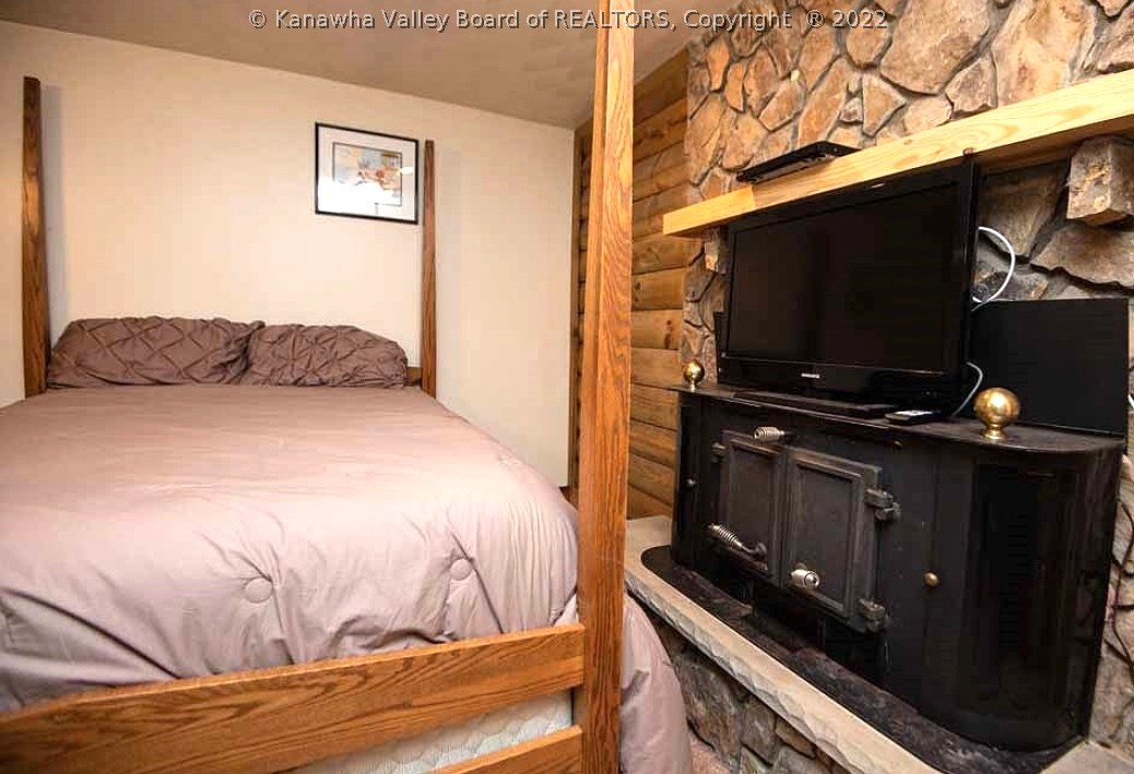6806 Charleston Road Given, WV 25245 - Photo 25 of 29 Gallery Image 25