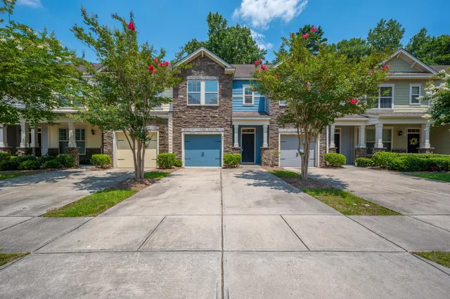 $384,000 | 854 Bibury Court, Charleston, SC 29414