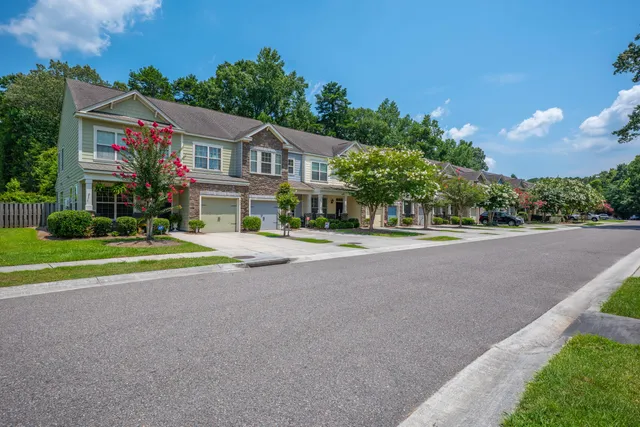 $375,000 | 854 Bibury Court, Charleston, SC 29414