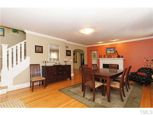 2827 Mayview Road Raleigh, NC 27607 - Photo 2 of 24 Living Room