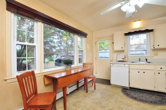 $375,000 | 10 Meadow Lane, Old Lyme, CT 06371