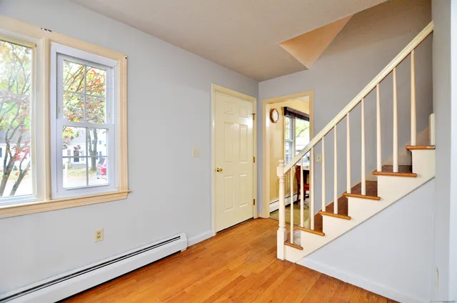 $375,000 | 10 Meadow Lane, Old Lyme, CT 06371