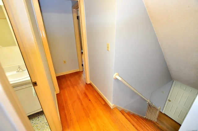 $375,000 | 10 Meadow Lane, Old Lyme, CT 06371