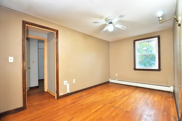 $375,000 | 10 Meadow Lane, Old Lyme, CT 06371