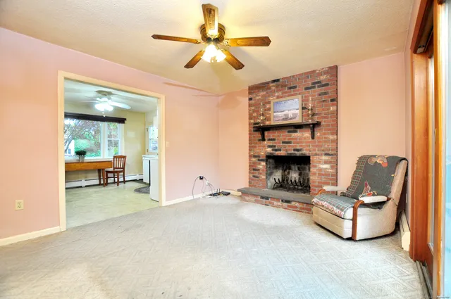 $375,000 | 10 Meadow Lane, Old Lyme, CT 06371