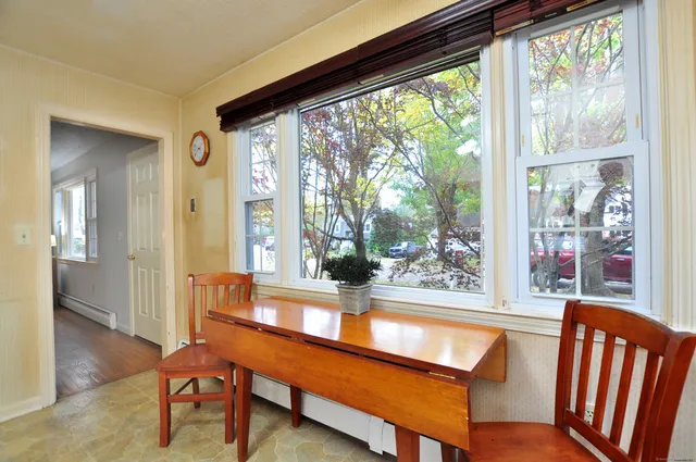 $375,000 | 10 Meadow Lane, Old Lyme, CT 06371