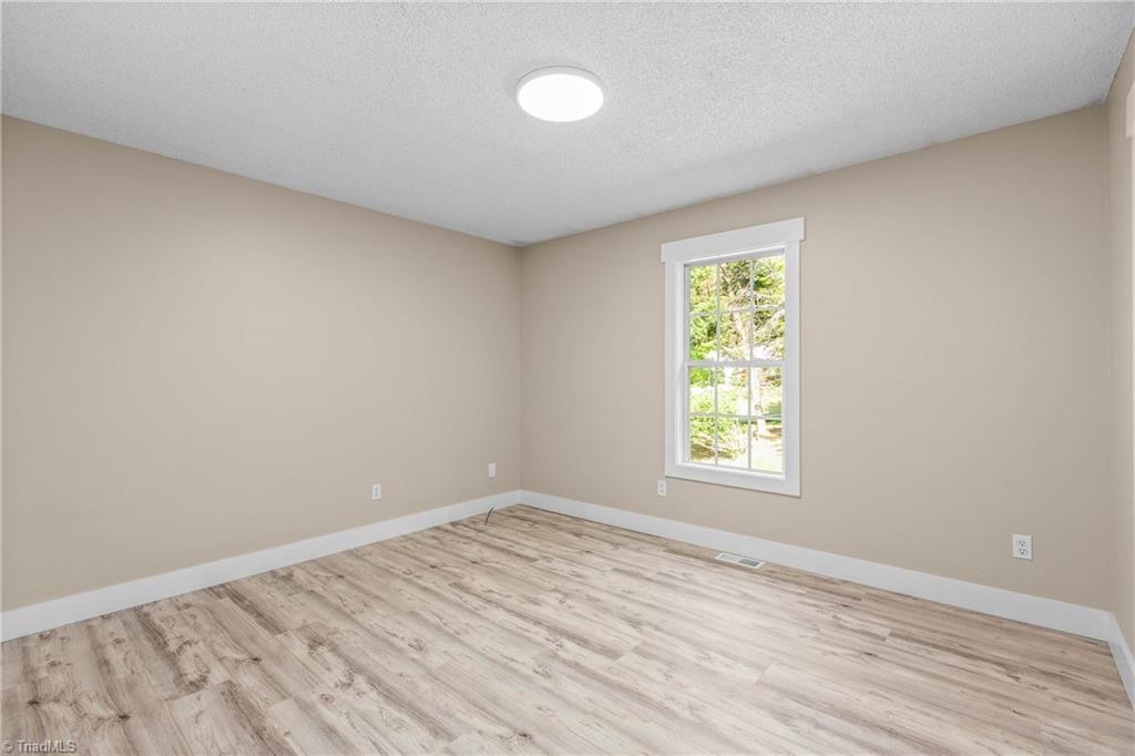 113 Conifer Court King, NC 27021 - Photo 17 of 27