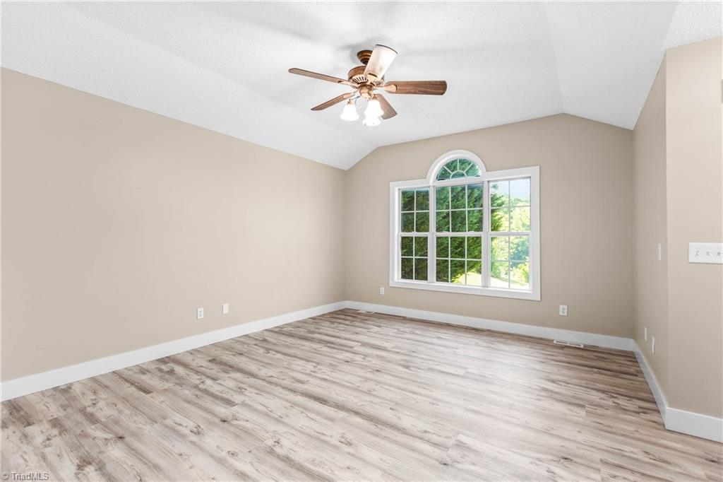 113 Conifer Court King, NC 27021 - Photo 5 of 27