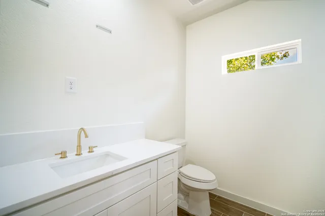 $369,990 | 15125 Norvell Street, Lytle, TX 78052