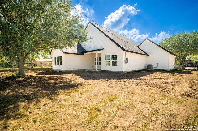 $369,990 | 15125 Norvell Street, Lytle, TX 78052