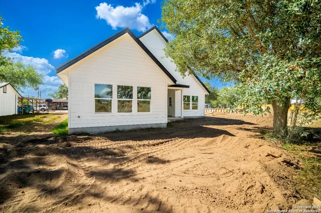 $369,990 | 15125 Norvell Street, Lytle, TX 78052