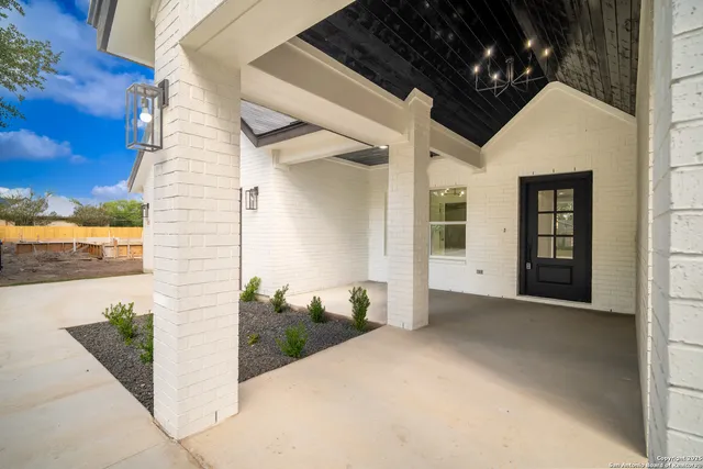 $369,990 | 15125 Norvell Street, Lytle, TX 78052