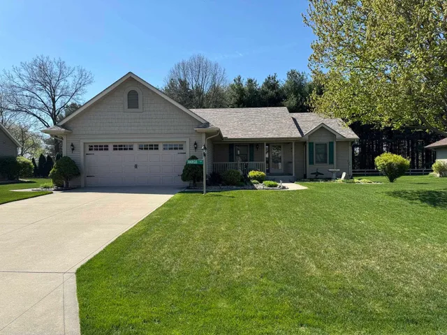 $379,900 | 10076 Heather Lake Drive, Osceola, IN 46561