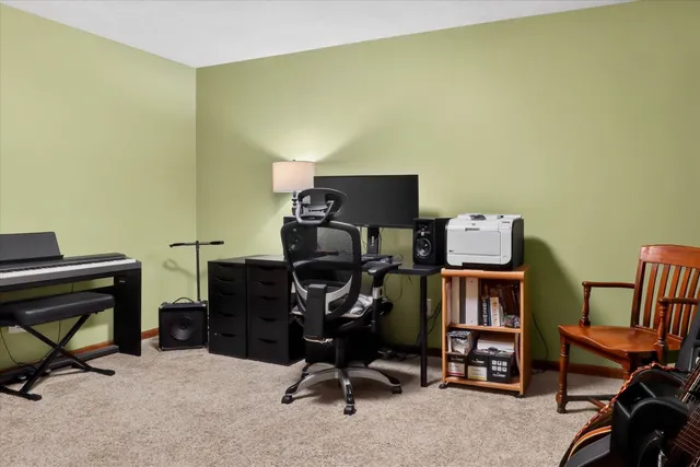 $379,900 | 10076 Heather Lake Drive, Osceola, IN 46561