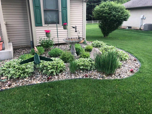 $379,900 | 10076 Heather Lake Drive, Osceola, IN 46561