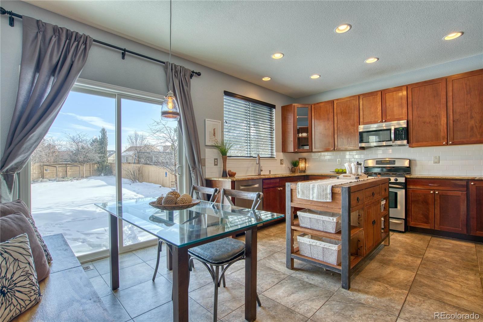 10958 Ashurst Lane Highlands Ranch, CO 80130 - Photo 8 of 34 Gallery Image 8