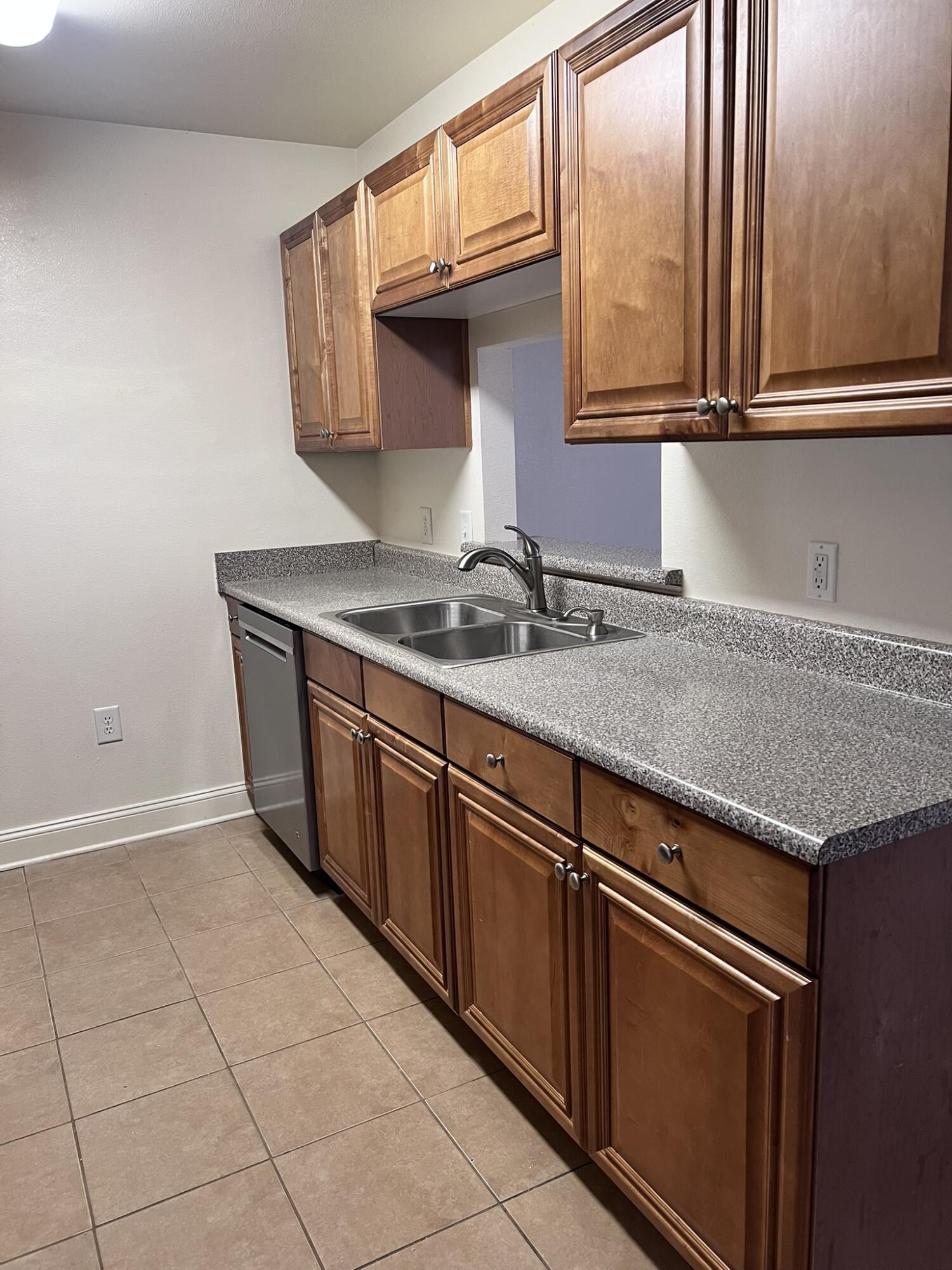 555 Wingspan Way Crestview, FL 32536 - Photo 4 of 20 IMG_6489