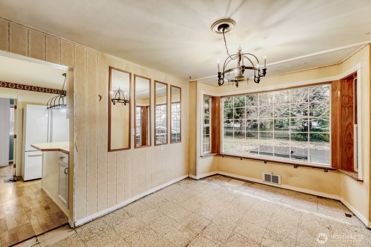 208 78th Place Southwest Everett, WA 98203 - Photo 13 of 36