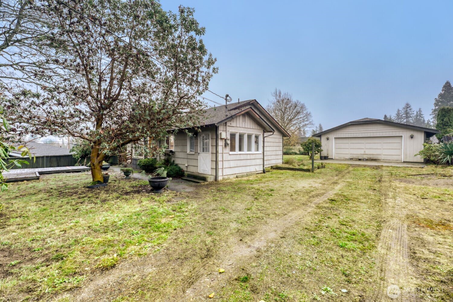 208 78th Place Southwest Everett, WA 98203 - Photo 3 of 36 a house view with a outdoor space