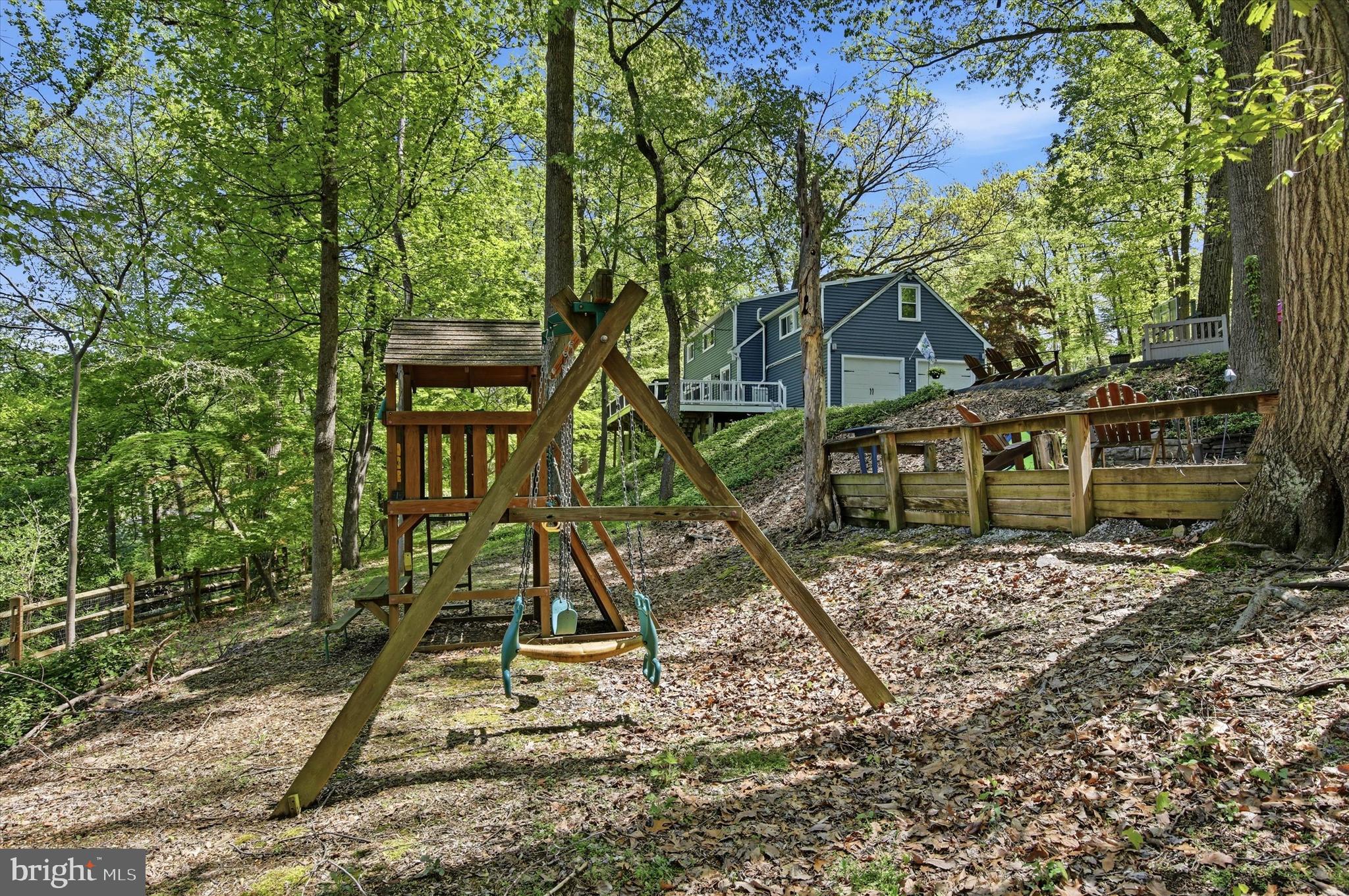 471 Hilltop Road Paoli, PA 19301 - Photo 34 of 39 SWING SET INCLUDED