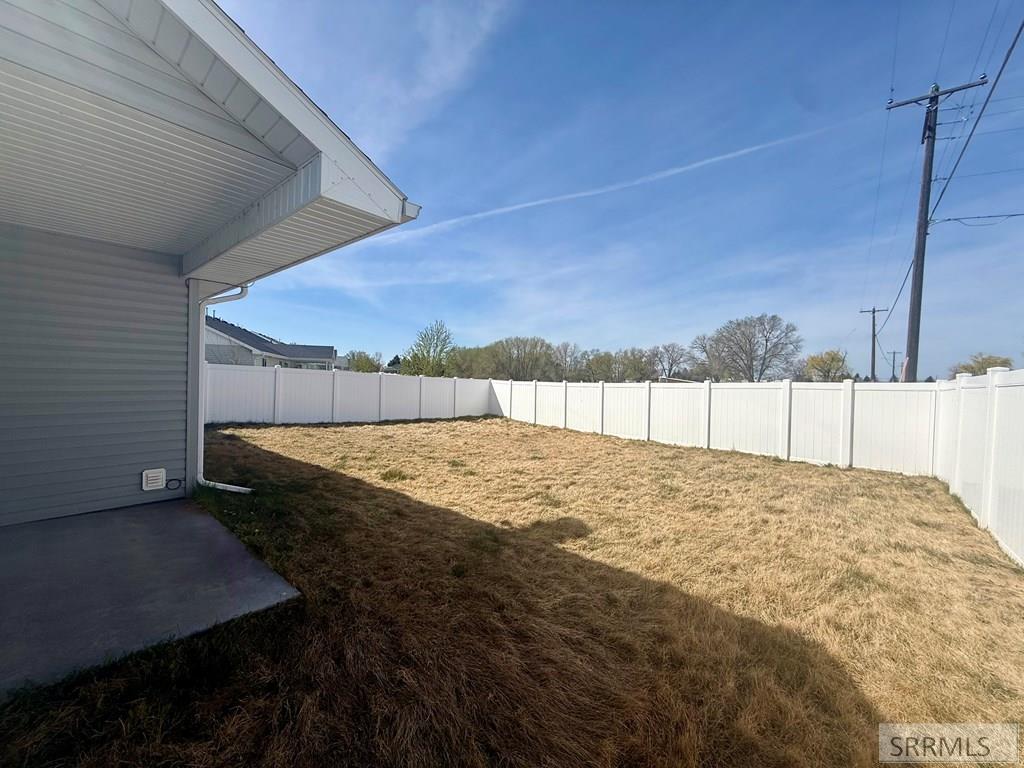 492 Gwen Loop Blackfoot, ID 83221 - Photo 3 of 15