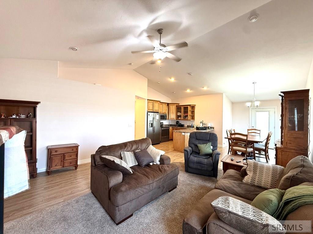 492 Gwen Loop Blackfoot, ID 83221 - Photo 6 of 15