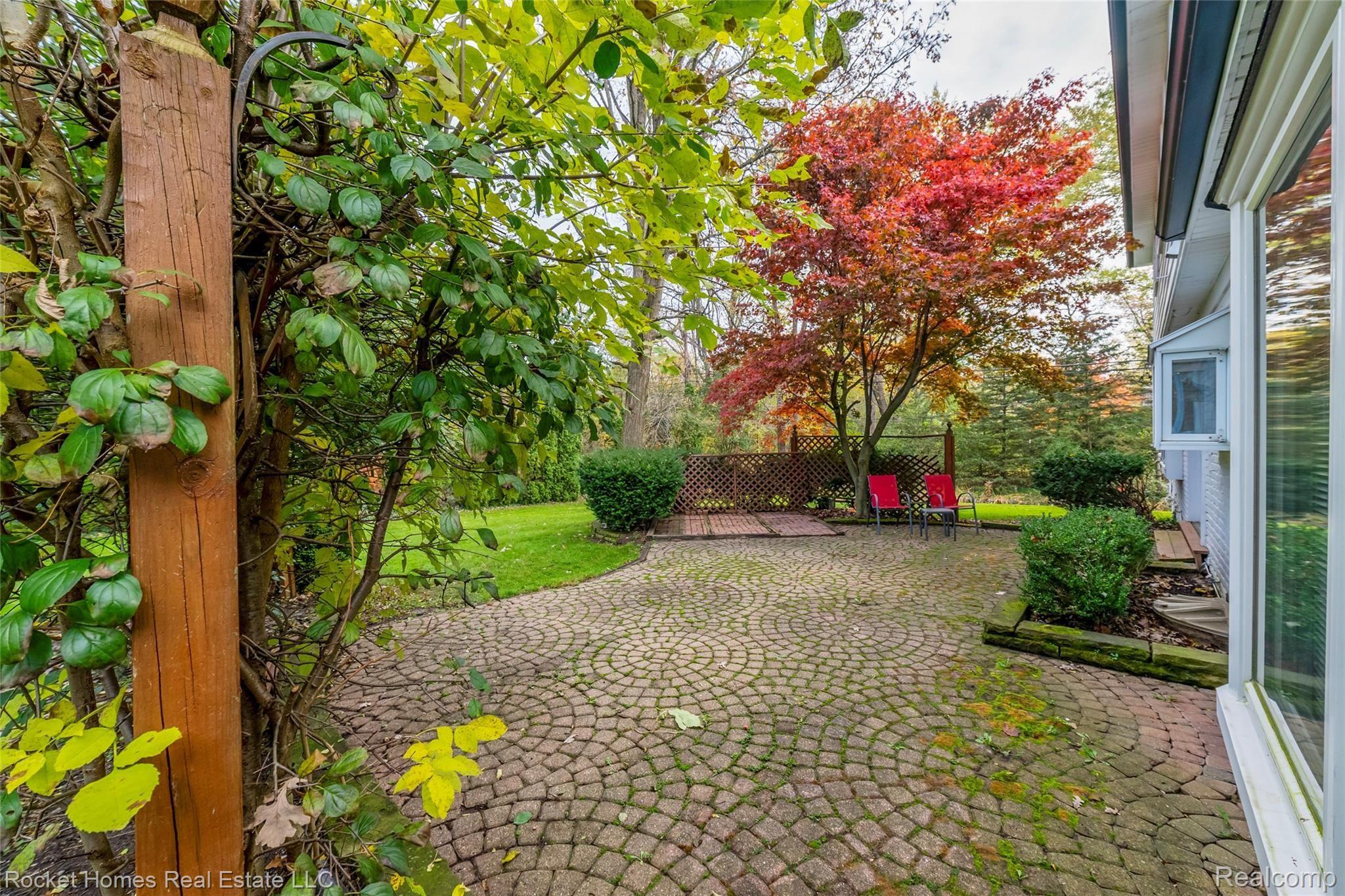 879 Foxhall Road Bloomfield Hills, MI 48304 - Photo 37 of 44 035-photo-rear-view-7719020.jpg