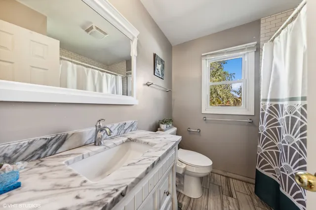 $535,000 | 121 South Parkside Avenue, Glen Ellyn, IL 60137