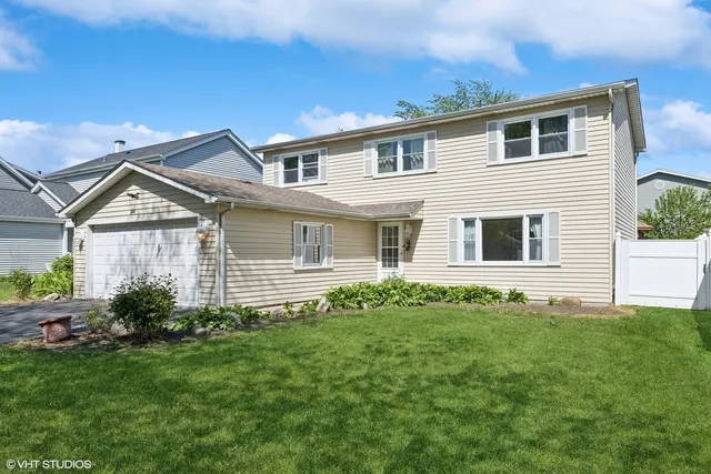 $535,000 | 121 South Parkside Avenue, Glen Ellyn, IL 60137