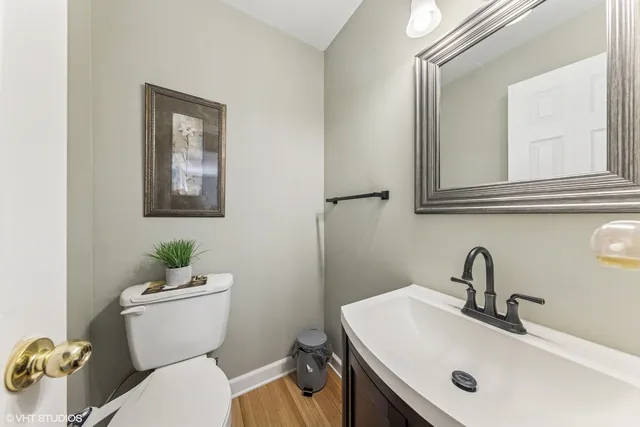 $535,000 | 121 South Parkside Avenue, Glen Ellyn, IL 60137