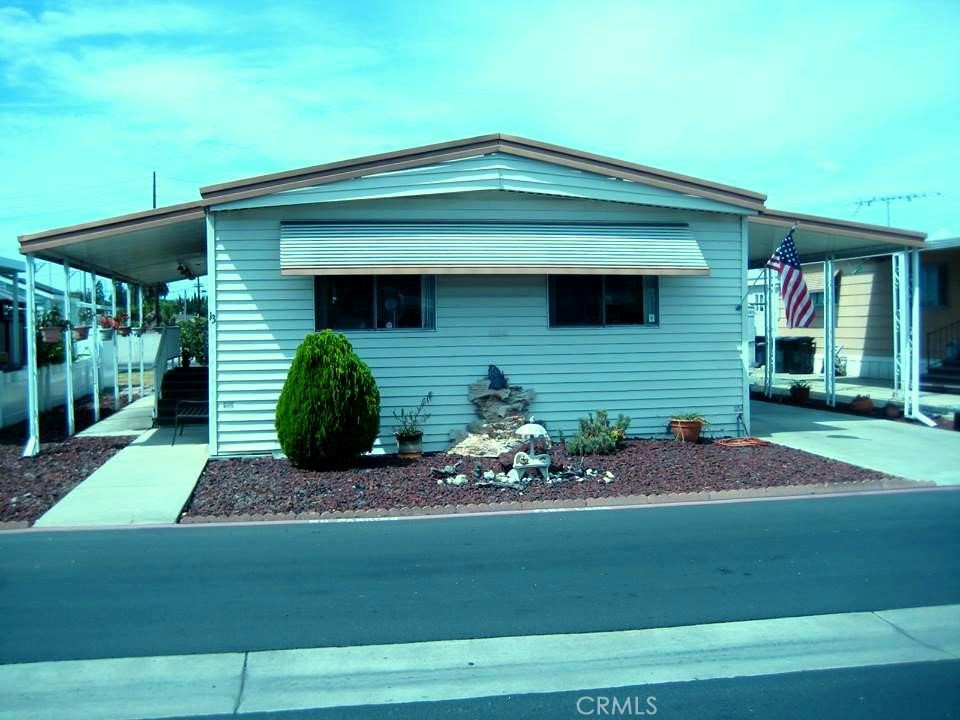 13 Palm Via Anaheim, CA 92801 - Photo 2 of 17 current look