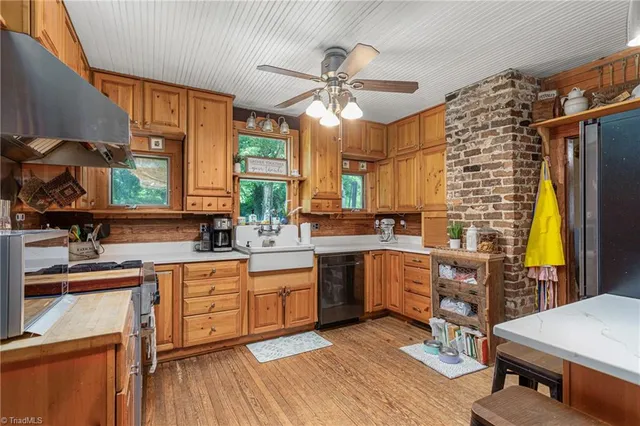 $449,900 | 212 South Fayetteville Street, Liberty, NC 27298