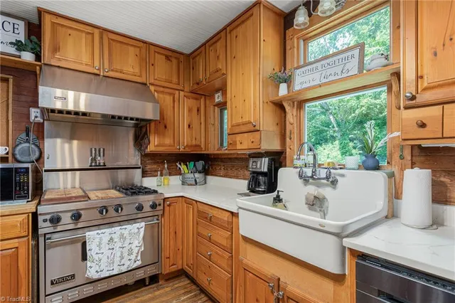 $449,900 | 212 South Fayetteville Street, Liberty, NC 27298