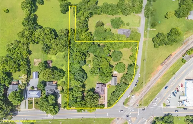 $449,900 | 212 South Fayetteville Street, Liberty, NC 27298