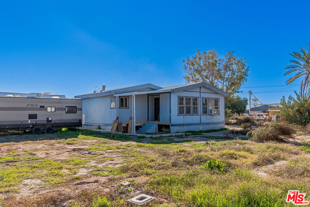 24235 Paloma Avenue Ripley, CA 92225 - Photo 2 of 31