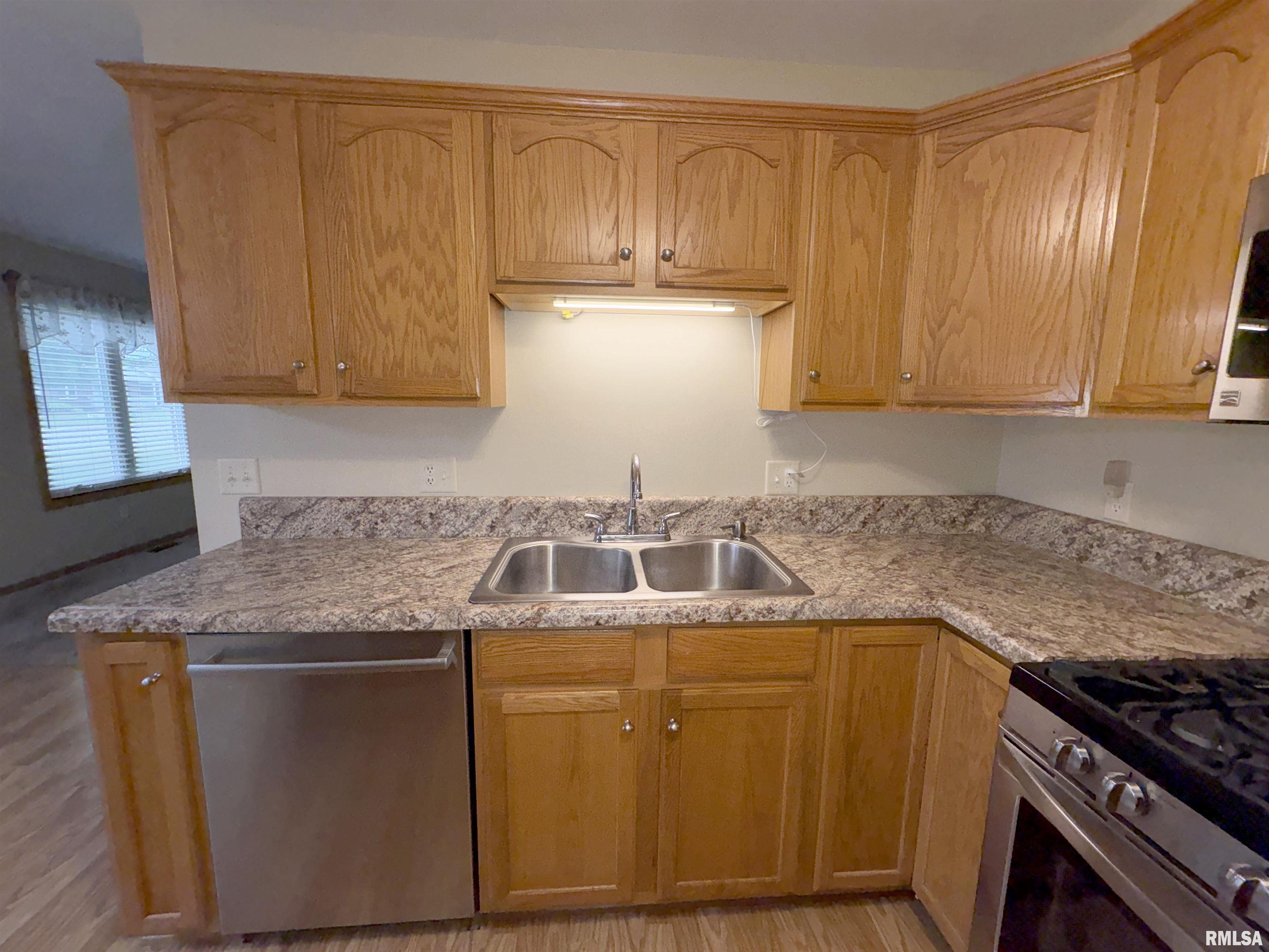 203 Easy Street Washington, IL 61571 - Photo 19 of 46 Gallery Image 19