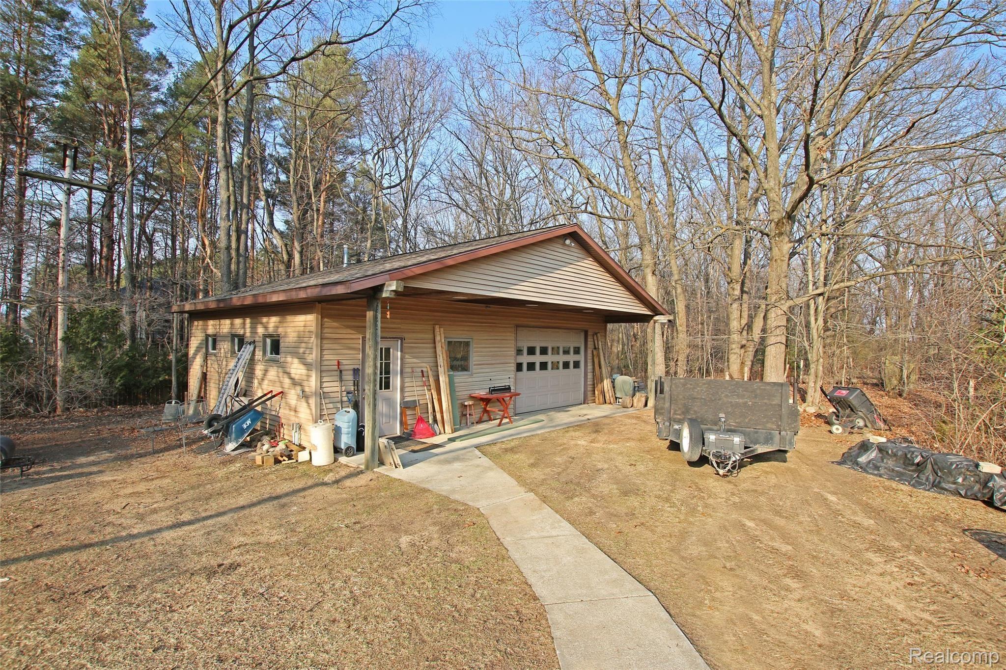1085 Bird Road Ortonville, MI 48462 - Photo 69 of 79 69) Pole Barn.jpg