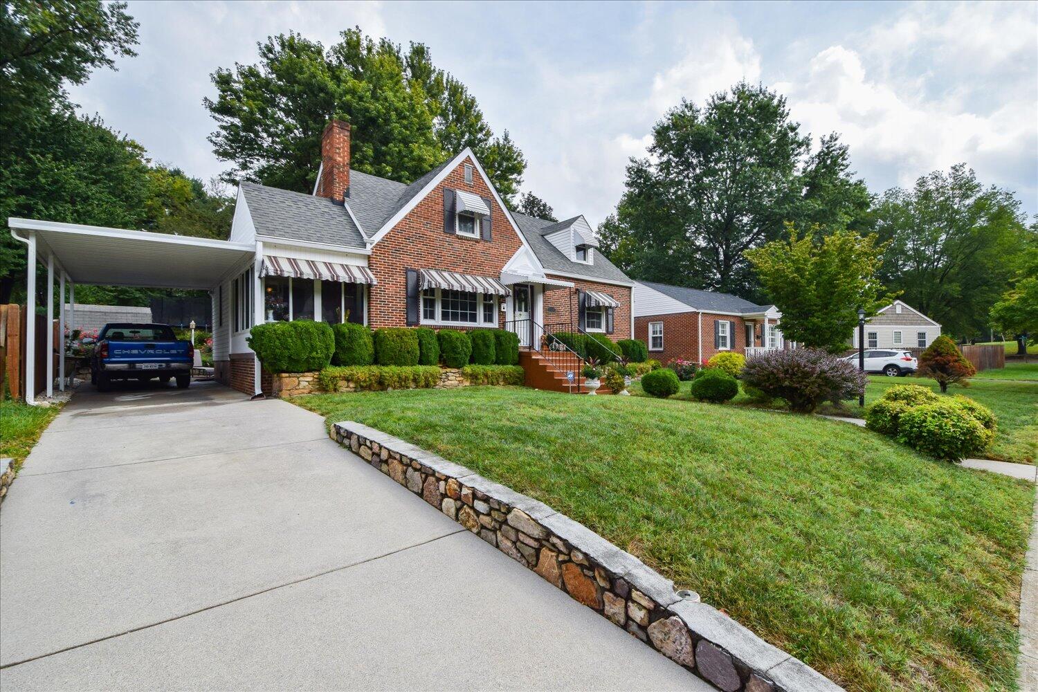 1837 Carlton Road Southwest Roanoke, VA 24015 - Photo 18 of 34 18-1837 Carlton-18