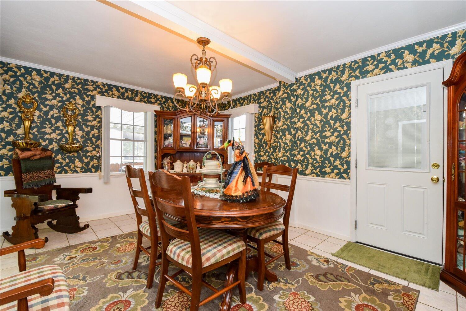1837 Carlton Road Southwest Roanoke, VA 24015 - Photo 4 of 34 04-1837 Carlton-4