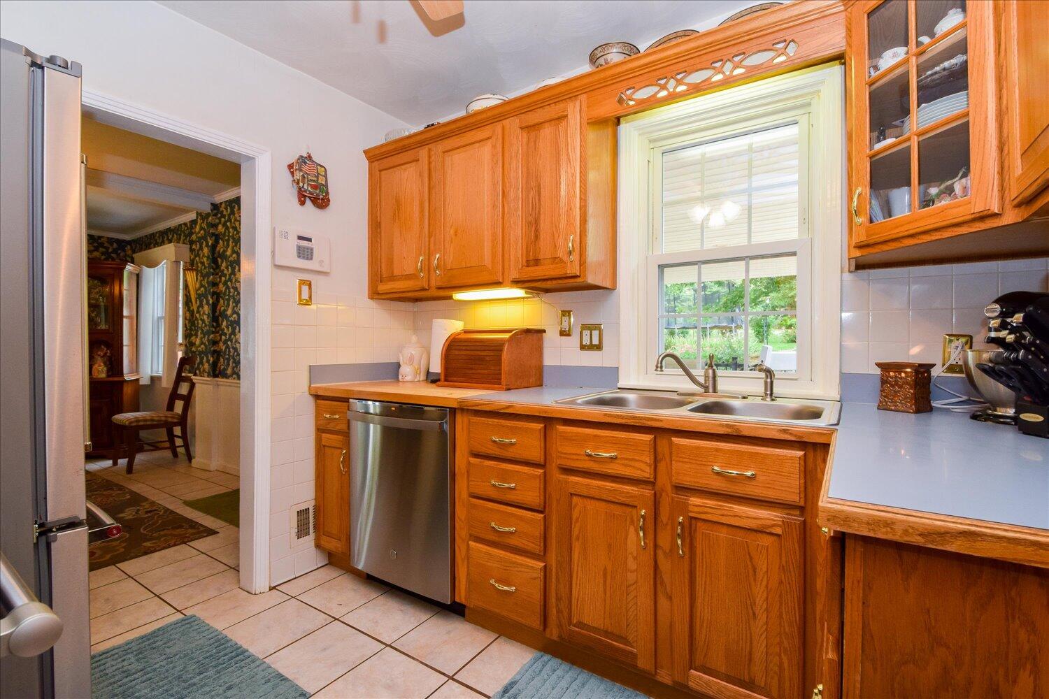 1837 Carlton Road Southwest Roanoke, VA 24015 - Photo 7 of 34 07-1837 Carlton-7