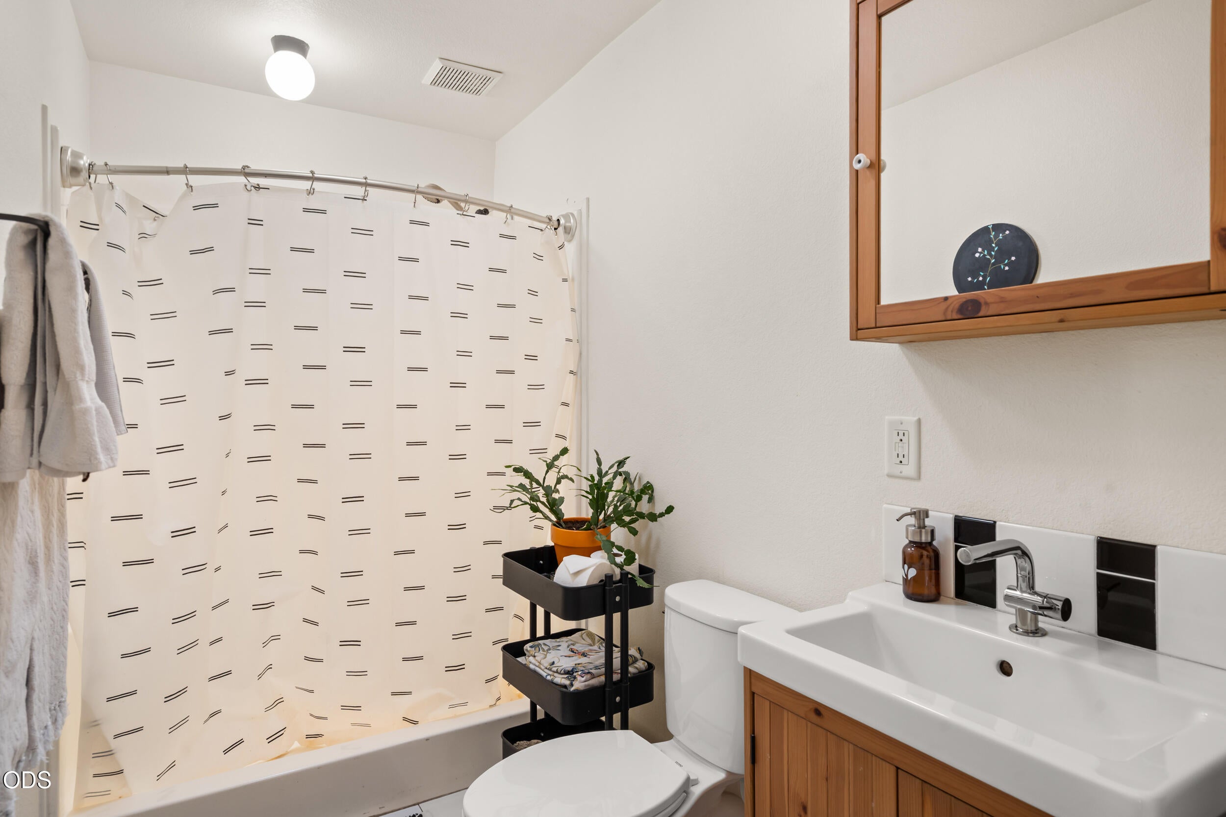 322 North 3rd Street Central Point, OR 97502 - Photo 45 of 76 Gallery Image 45