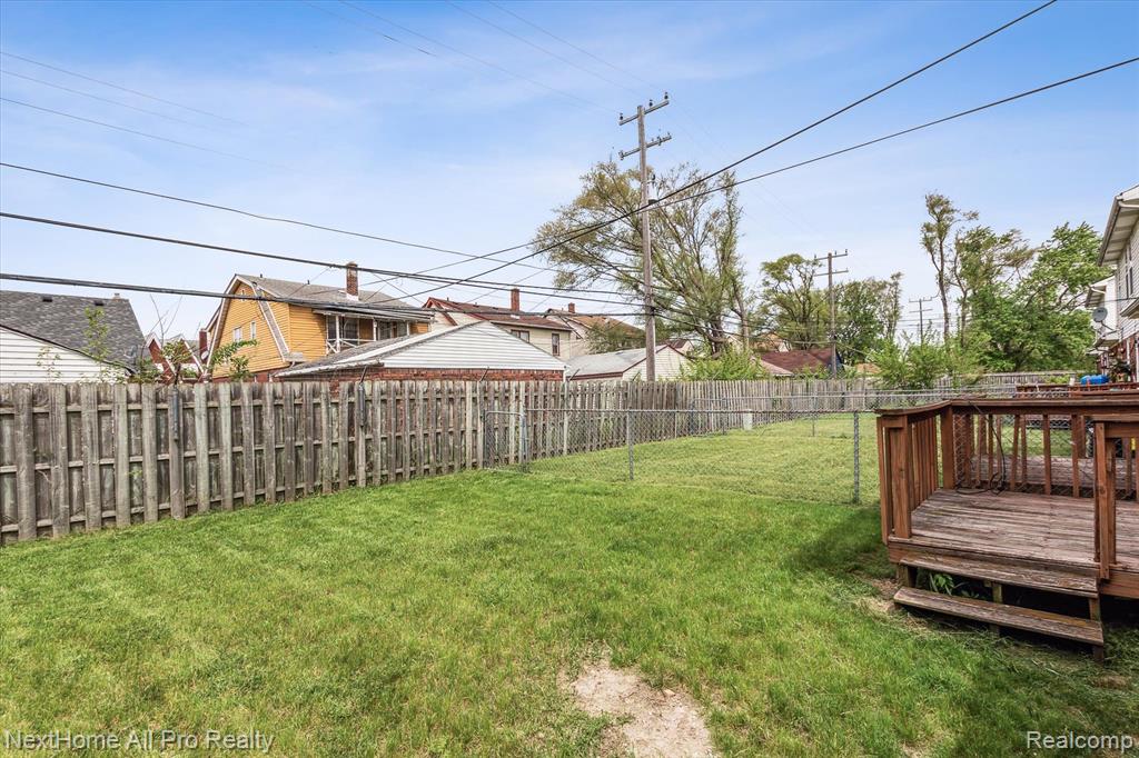 15401 Meyers Road Detroit, MI 48227 - Photo 8 of 43