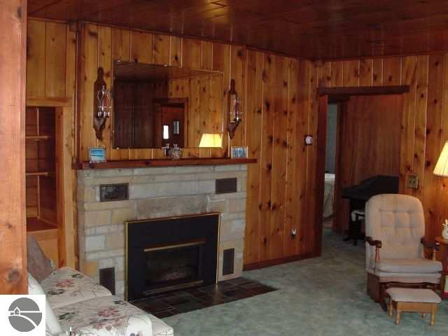 9194 Skegemog Point Road Williamsburg, MI 49690 - Photo 4 of 17 1736102-3.JPG