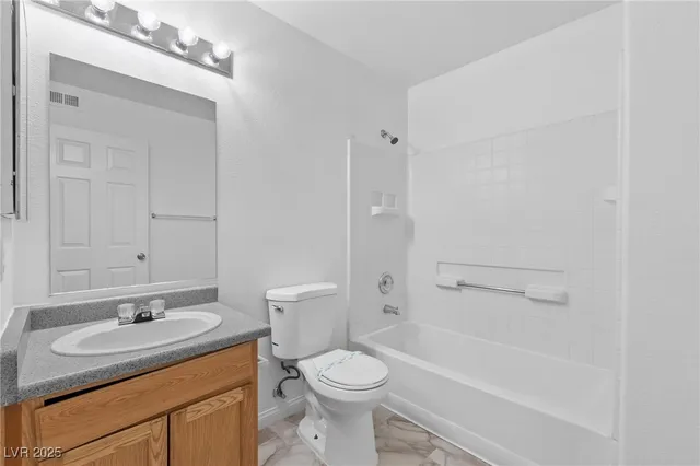 $1,040 | 4730 East Craig Road, Unit 2014, Las Vegas, NV 89115